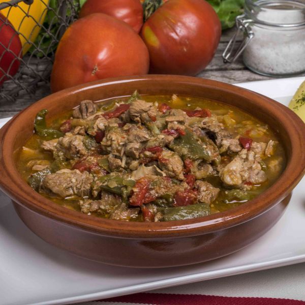 Axoa de veau au piment d'Espelette, spécialité du Pays Basque